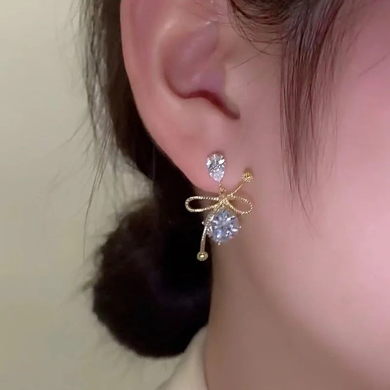 Zircon Snowflake Stud Earrings – Elegant Women’s Wedding Jewelry