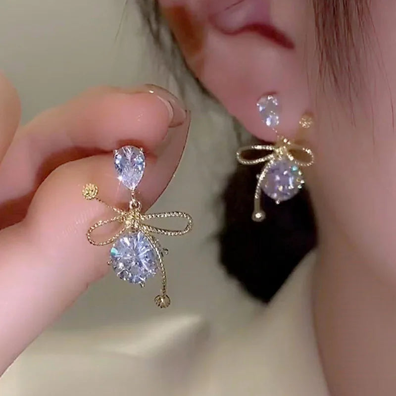 Zircon Snowflake Stud Earrings – Elegant Women’s Wedding Jewelry