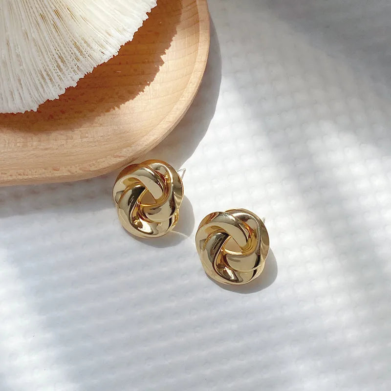 Golden Twist Stud Earrings – Creative Geometric Women’s Jewelry
