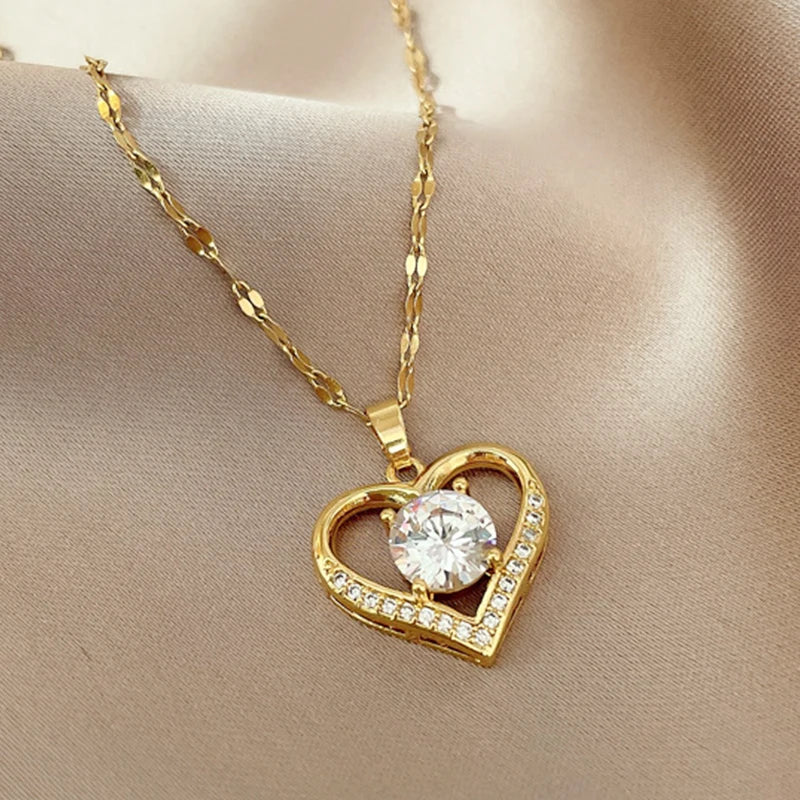 Golden Heart & Lips Pendant Necklace – Women’s Stainless Steel Jewelry