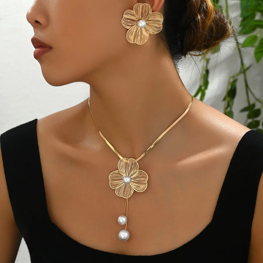 2pcs Gold Pearl Jewelry Set – Luxury Flower Necklace & Earrings
