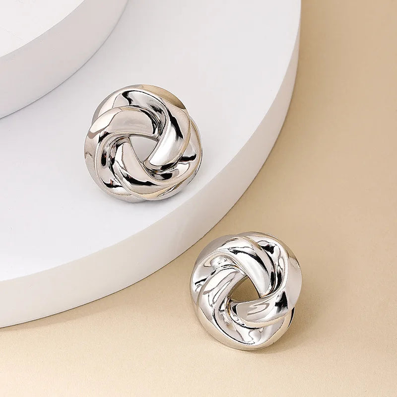 Golden Twist Stud Earrings – Creative Geometric Women’s Jewelry