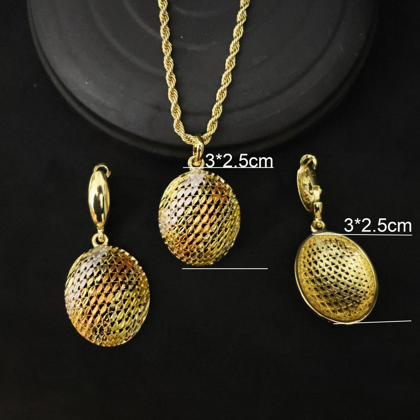 Elevate your elegance with this luxury 18K gold plated jewelry