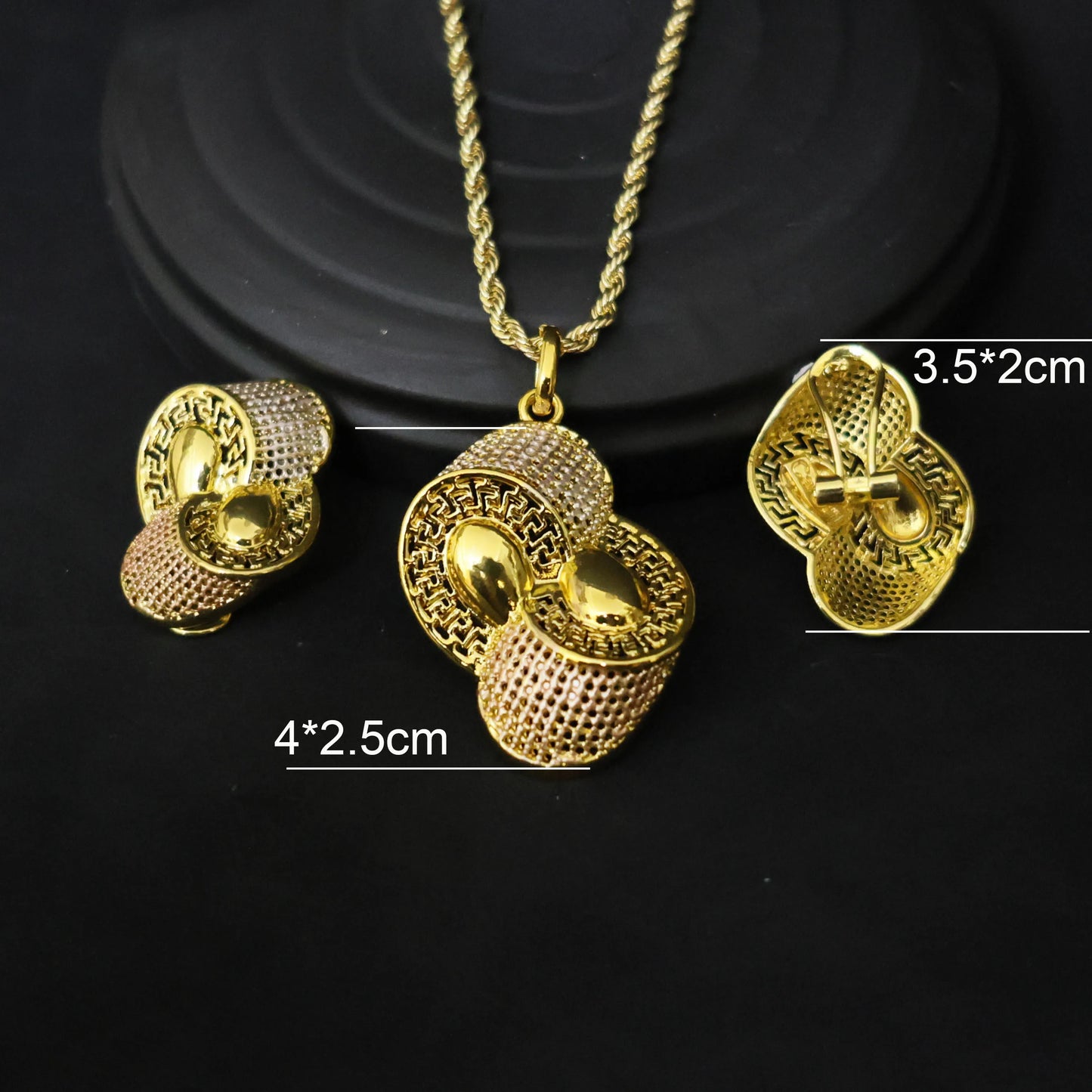 Elevate your elegance with this luxury 18K gold plated jewelry