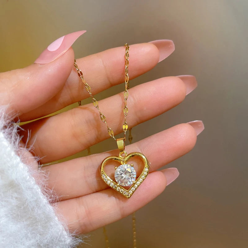 Golden Heart & Lips Pendant Necklace – Women’s Stainless Steel Jewelry