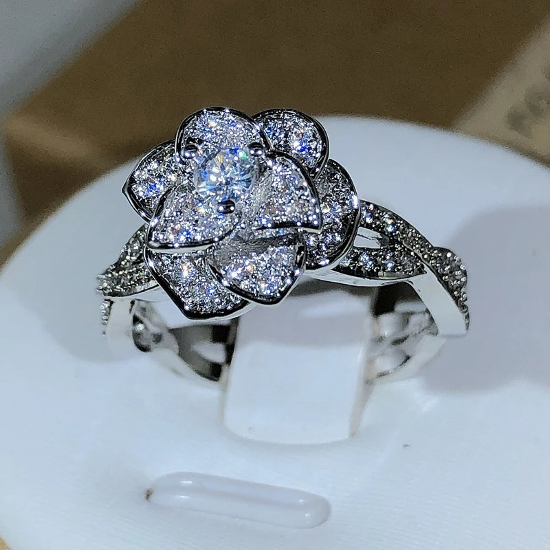 925 Sterling Silver Rose Ring – Elegant White Zircon Intertwined Design