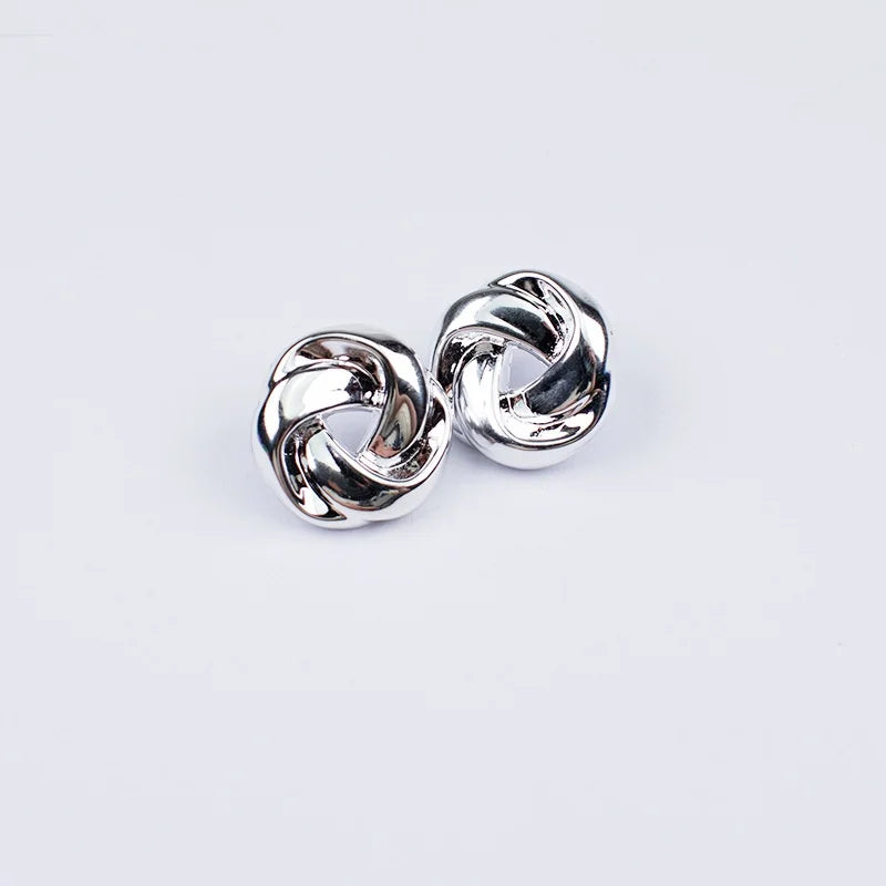 Golden Twist Stud Earrings – Creative Geometric Women’s Jewelry