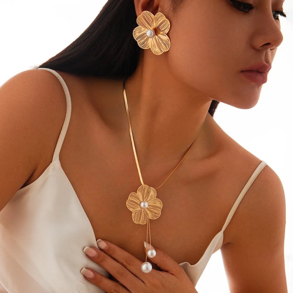 2pcs Gold Pearl Jewelry Set – Luxury Flower Necklace & Earrings