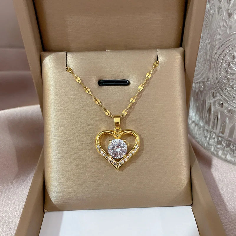 Golden Heart & Lips Pendant Necklace – Women’s Stainless Steel Jewelry